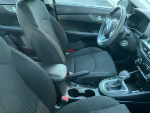 Used 2019 Kia Forte LXS image 4