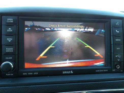 Used 2013 Chrysler Town & Country Touring-L w/ Entertainment Group #2 image 21