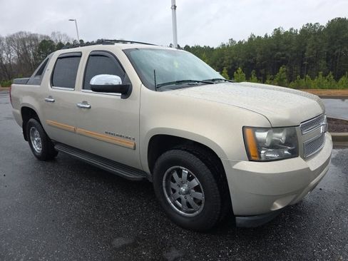 Used 2008 Chevrolet Avalanche LT w/ LT Preferred Equipment Group image 8