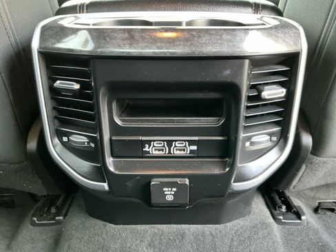 Used 2019 RAM 1500 Big Horn image 22