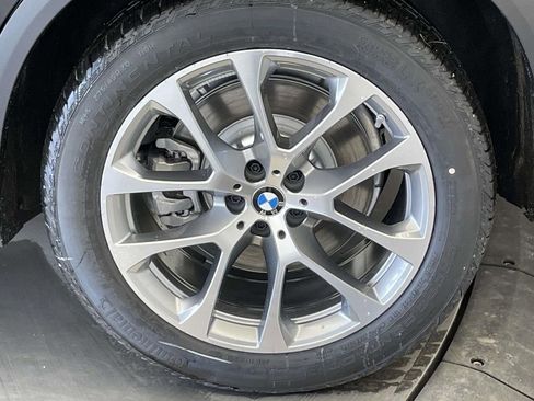 New 2026 BMW X5 xDrive50e w/ Premium Package AWD/4WD image 12
