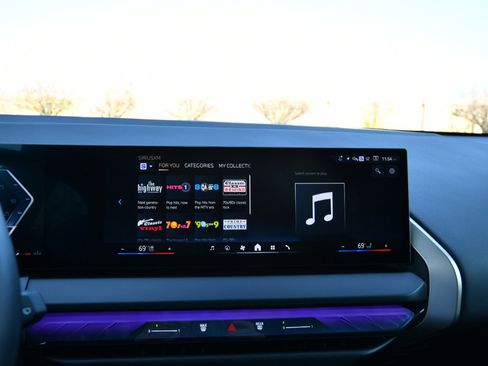 Used 2025 BMW X3 xDrive30i image 16