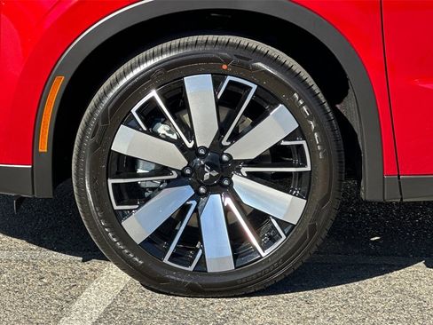 New 2025 Mitsubishi Outlander SE image 26