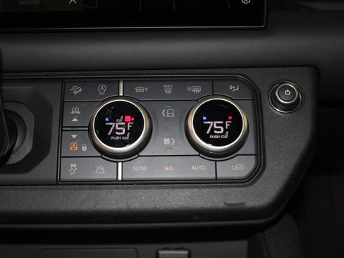 Certified 2024 Land Rover Defender 130 V8 image 32