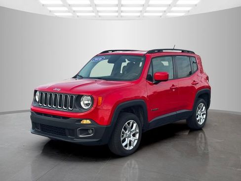 Used 2016 Jeep Renegade Latitude w/ Cold Weather Group image 3