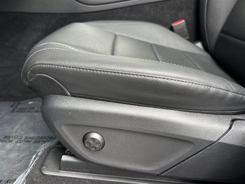 Used 2024 Mercedes-Benz GLE 350 4MATIC image 13