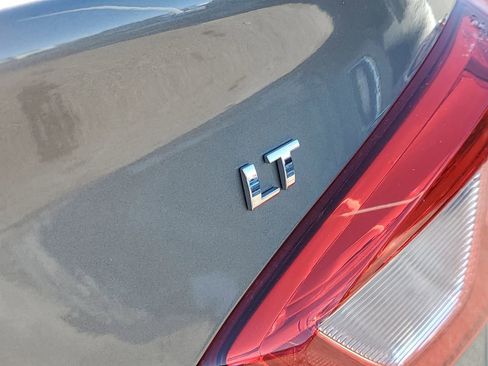 Used 2019 Chevrolet Cruze LT image 33