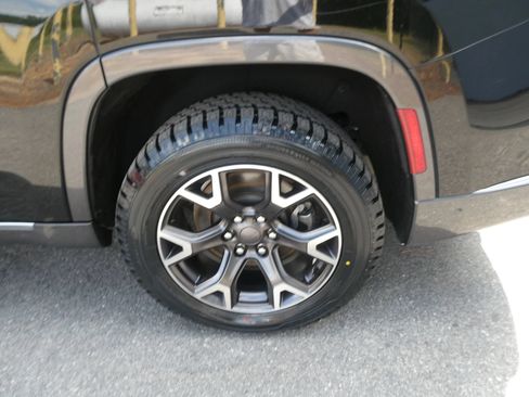Used 2022 Jeep Wagoneer Series III w/ Premium Group I AWD/4WD image 39
