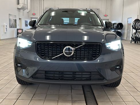 Used 2026 Volvo XC40 B5 Ultra w/ Protection Package Premier image 10