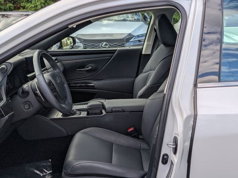 Certified 2022 Lexus ES 350 w/ Premium Package image 16