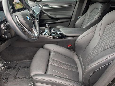 Used 2023 BMW 530i w/ Premium Package RWD image 17
