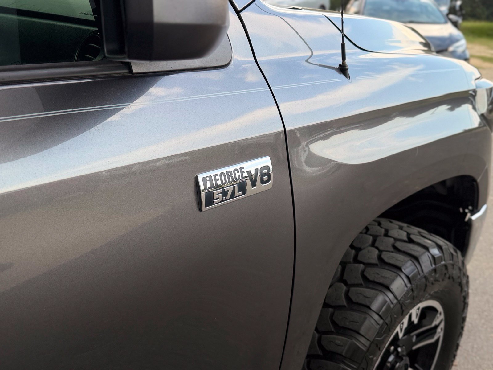 Used 2015 Toyota Tundra SR5 w/ SR5 Upgrade Package RWD image 10