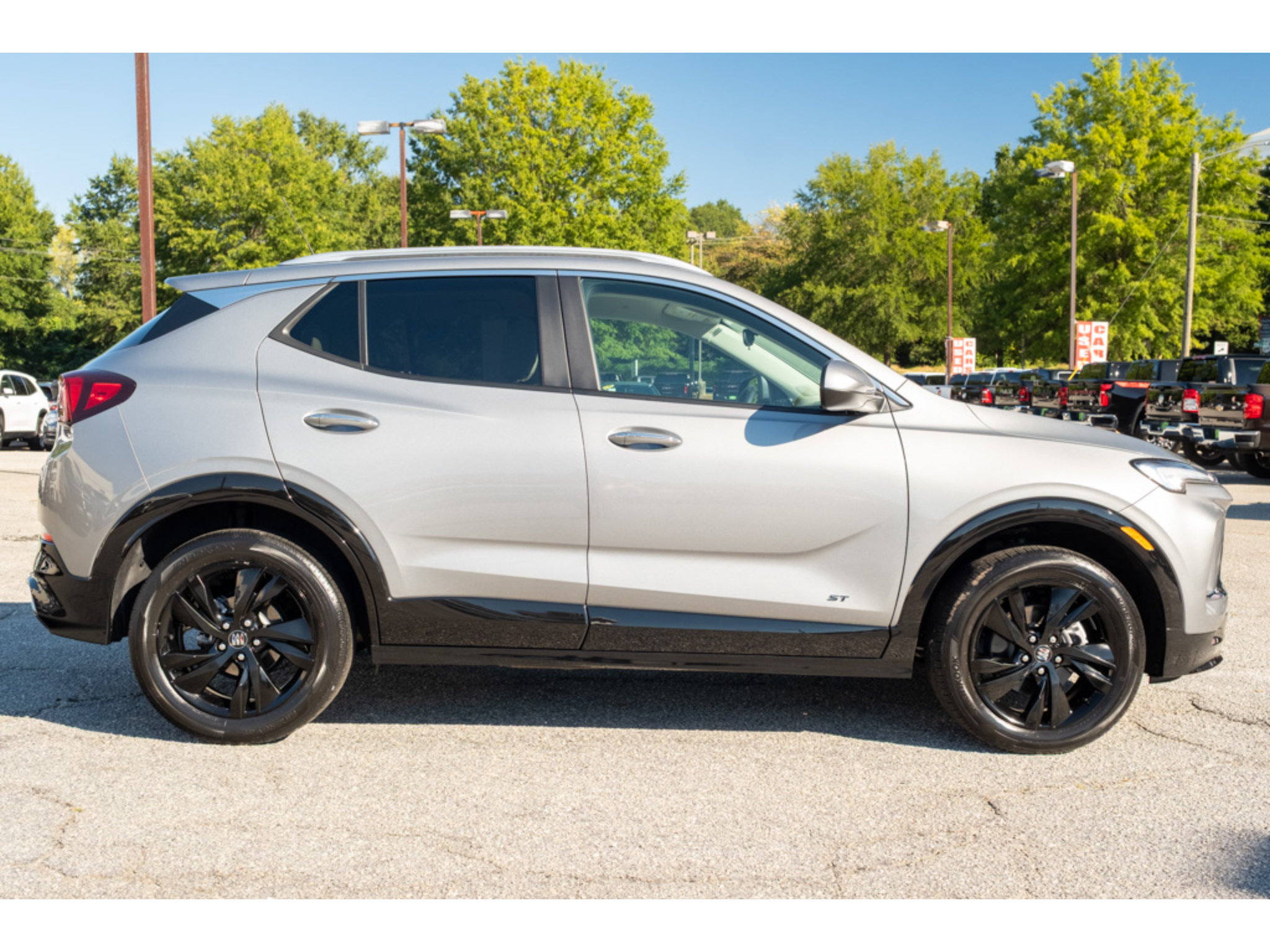 Used 2025 Buick Encore GX Sport Touring w/ Comfort Package AWD/4WD image 9
