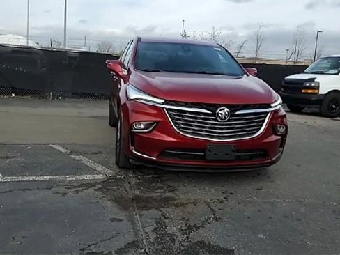 Used 2024 Buick Enclave Premium image 3