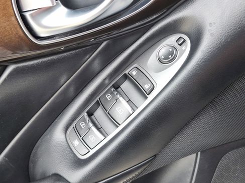 Used 2019 INFINITI Q50 Luxe RWD image 16