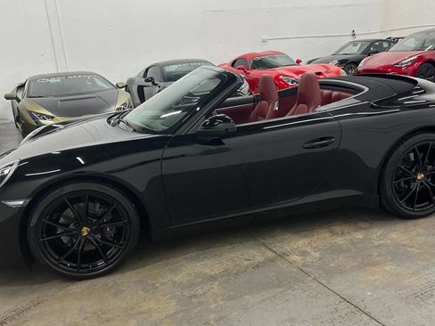 Used 2018 Porsche 911 Carrera image 17