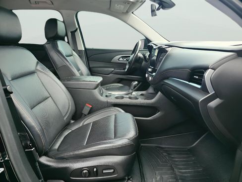 Used 2018 Chevrolet Traverse Premier w/ Redline Edition FWD image 18