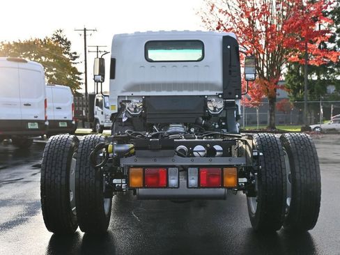 New 2025 Isuzu NPR image 7