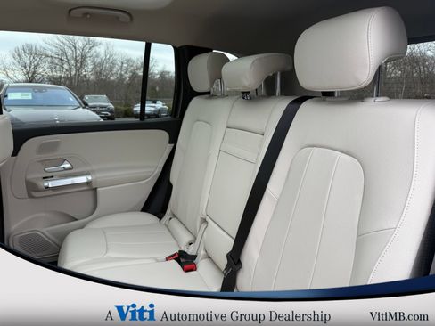 Used 2026 Mercedes-Benz GLB 250 4MATIC image 15