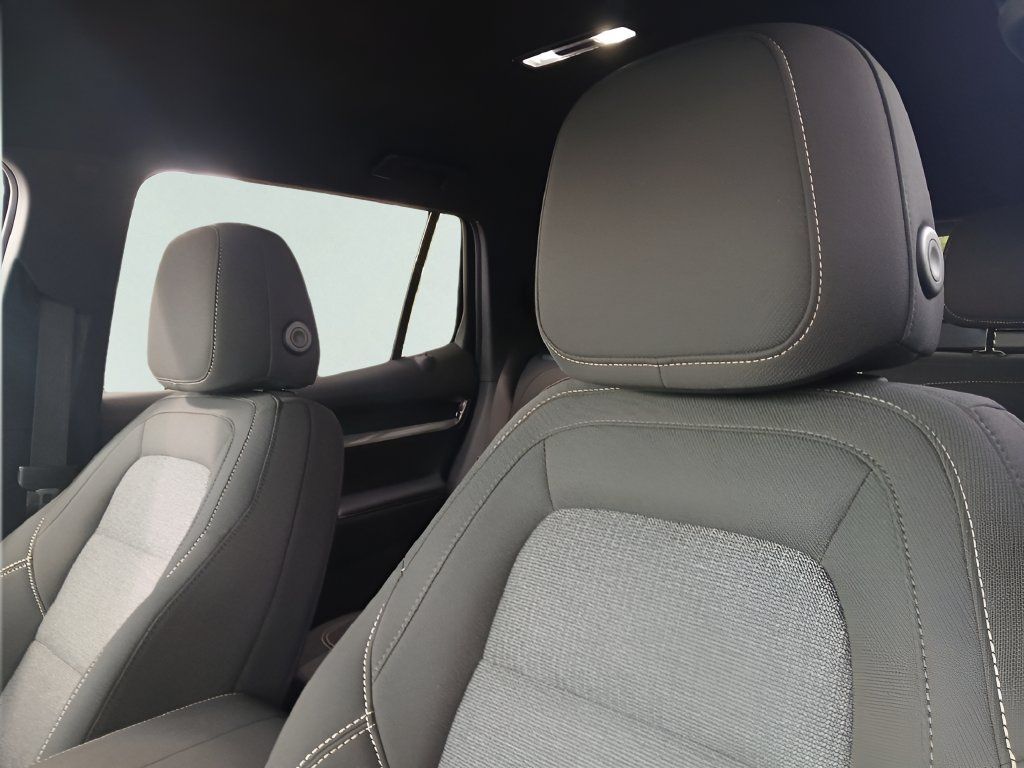 New 2027 GMC Terrain Elevation FWD image 10
