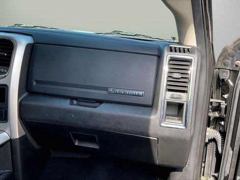 Used 2018 RAM 2500 Laramie w/ Snow Chief Group image 21