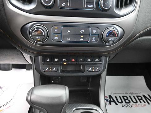 Used 2021 GMC Canyon AT4 w/ Driver Alert Package AWD/4WD image 9