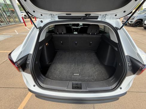 Certified 2025 Chevrolet Trax LS FWD image 37