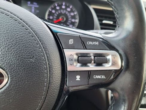Used 2019 Kia Cadenza Technology image 21