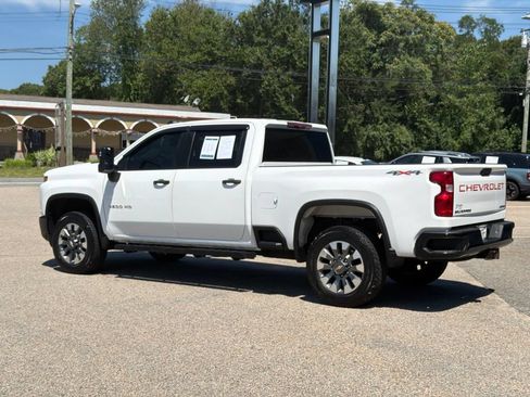 Certified 2022 Chevrolet Silverado 2500 Custom w/ Custom Value Package AWD/4WD image 4