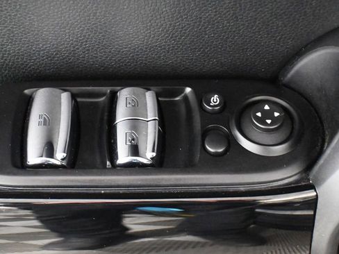 Used 2020 MINI Cooper S image 35