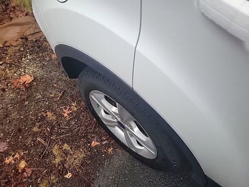 Used 2016 Ford Escape SE w/ Equipment Group 201A image 18