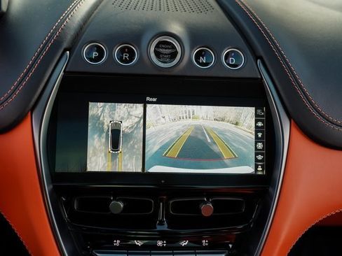 Used 2022 Aston Martin DBX image 32