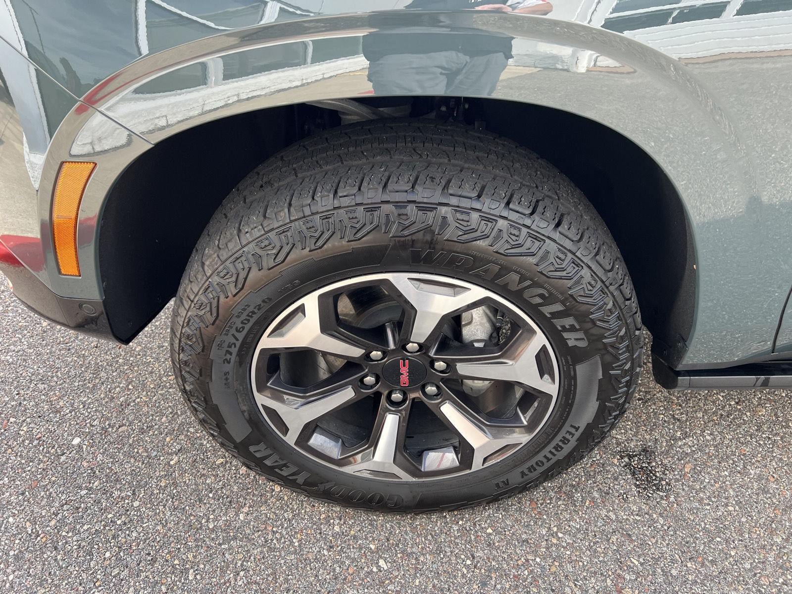 Used 2026 GMC Yukon AT4 Ultimate w/ LPO, Floor Liner Package AWD/4WD image 6