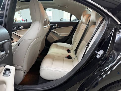 Used 2019 Mercedes-Benz CLA 250 4MATIC image 13
