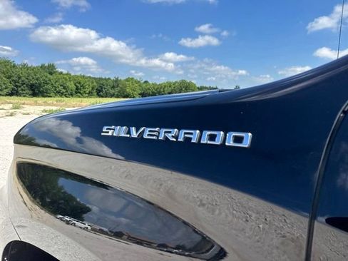 Used 2022 Chevrolet Silverado 1500 RST w/ Safety Package RWD image 9