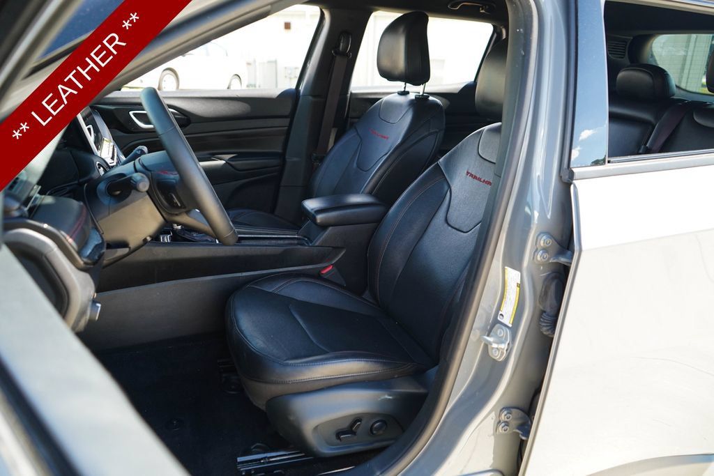 Used 2023 Jeep Compass Trailhawk w/ Trailhawk Elite Group AWD/4WD image 7