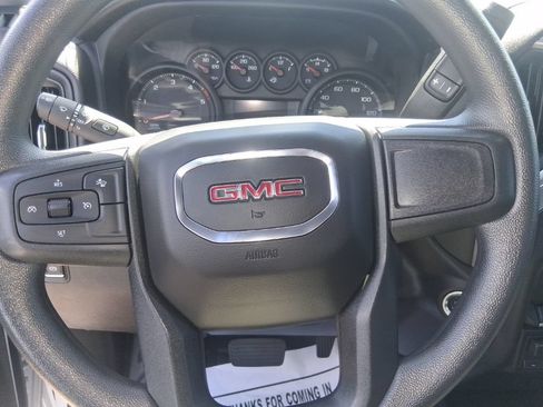 Used 2025 GMC Sierra 2500 Pro AWD/4WD image 9