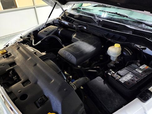 Used 2013 RAM 1500 Classic SLT w/ Premium Display Pkg image 35