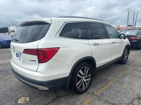Used 2018 Honda Pilot Touring image 3
