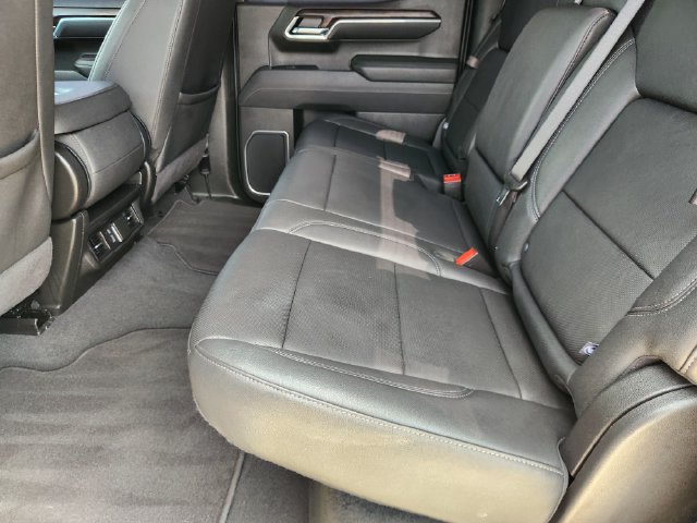 Used 2025 GMC Sierra 1500 SLT RWD image 30