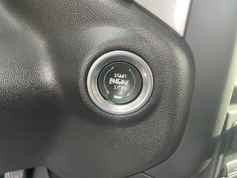 Used 2024 Chevrolet Silverado 2500 Custom w/ Custom Value Package image 16