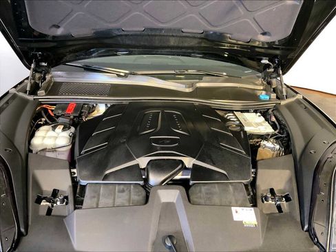 Certified 2024 Porsche Cayenne AWD/4WD image 32