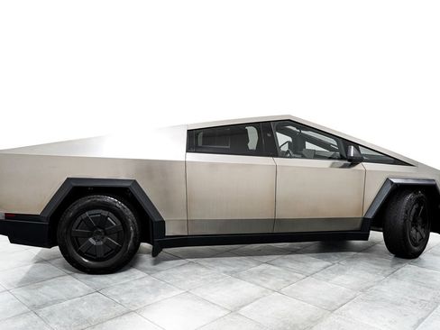 Used 2024 Tesla Cybertruck AWD Crew Cab image 7