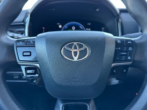 Certified 2025 Toyota Camry LE image 21