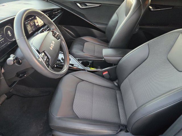 Used 2023 Kia Niro Wind FWD image 18