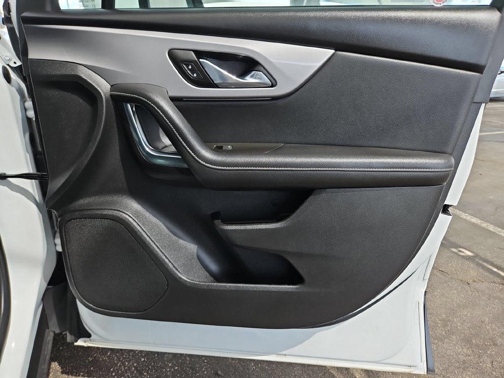Used 2025 Chevrolet Blazer LT FWD image 31