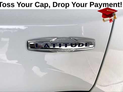 Used 2020 Jeep Renegade Latitude FWD image 39