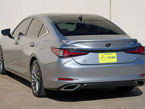 Used 2022 Lexus ES 350 Ultra Luxury w/ Accessory Package 2 image 56