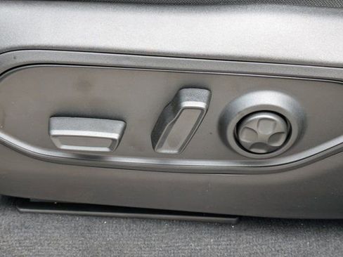 New 2025 Jeep Grand Cherokee L Altitude image 18