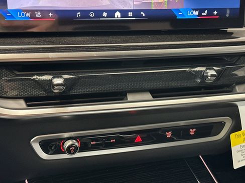 New 2026 BMW X7 xDrive40i w/ M Sport Package image 18